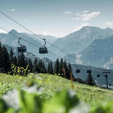 Alpenluxus Presents - Martins Zillertalblick With Parking Space And Balcony